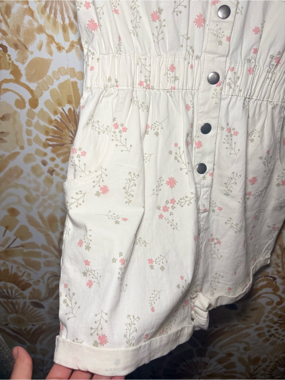 NWT Celebrity Pink Floral Utility Romper Cream Button Front Short Sleeve Pockets - Picture 8 of 11
